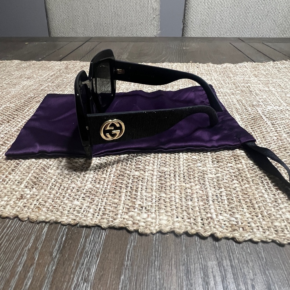 Gucci Black Gradient Sunglasses with Gold Logo and Purple Pouch